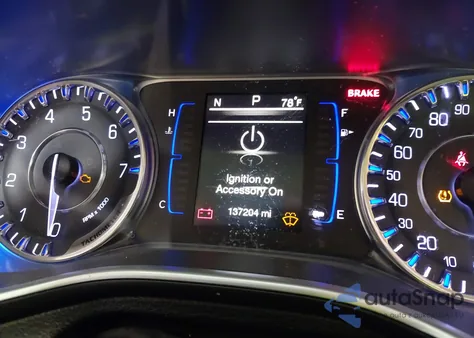 2016 Chrysler 200 Limited из США, поврежденный, VIN 1C3CCCAB8GN104677